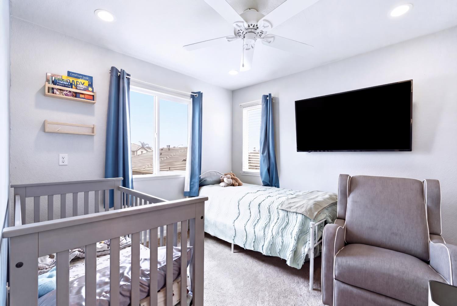 1574 Hearthsong Dr, Manteca, CA 95337