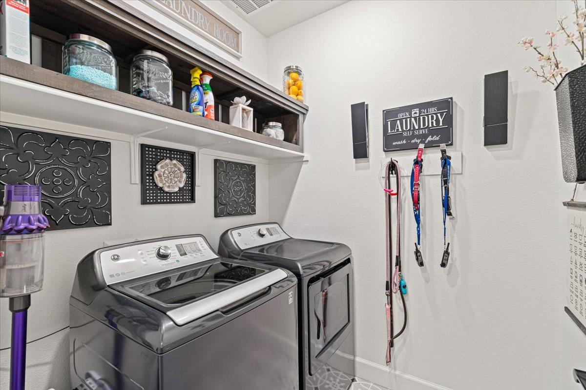 2897 Margot Ln, Turlock, CA 95382