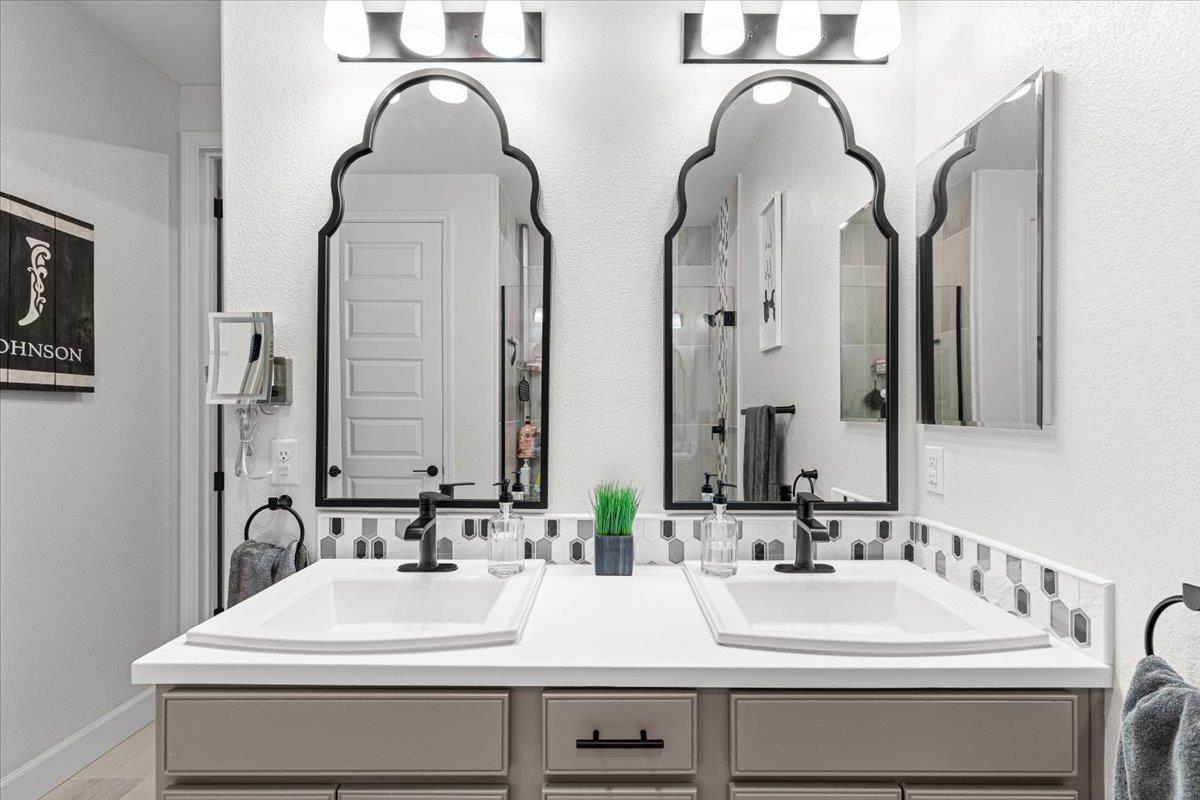 2897 Margot Ln, Turlock, CA 95382