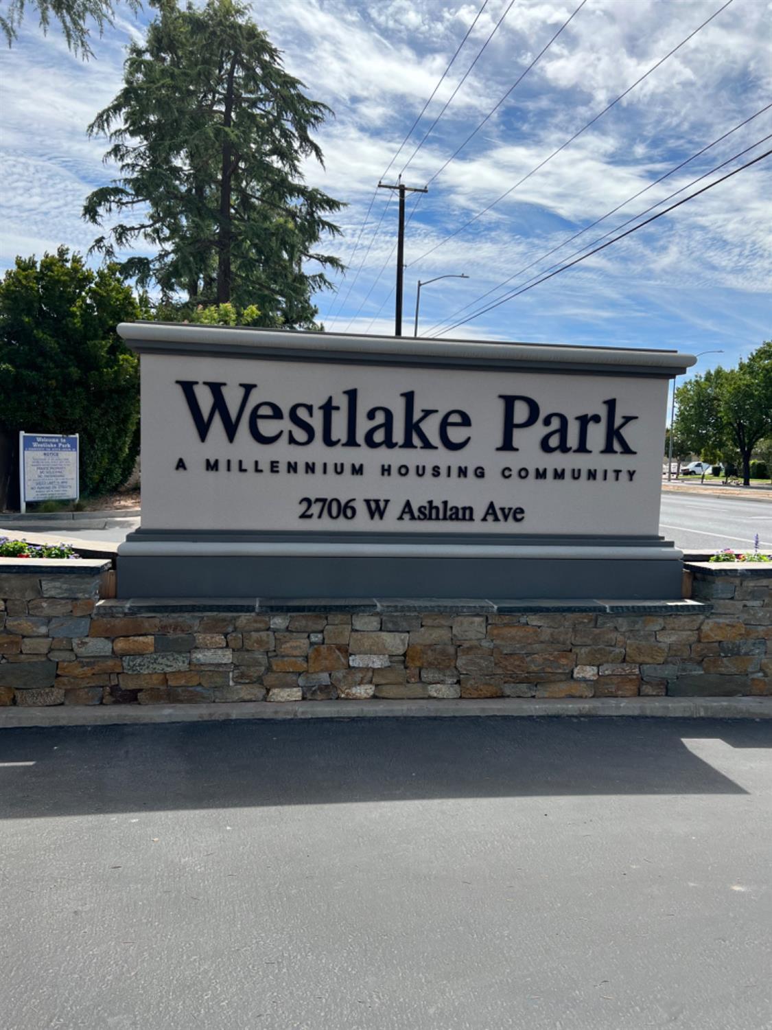 2706 W Ashlan Ave #25, Fresno, CA 93705