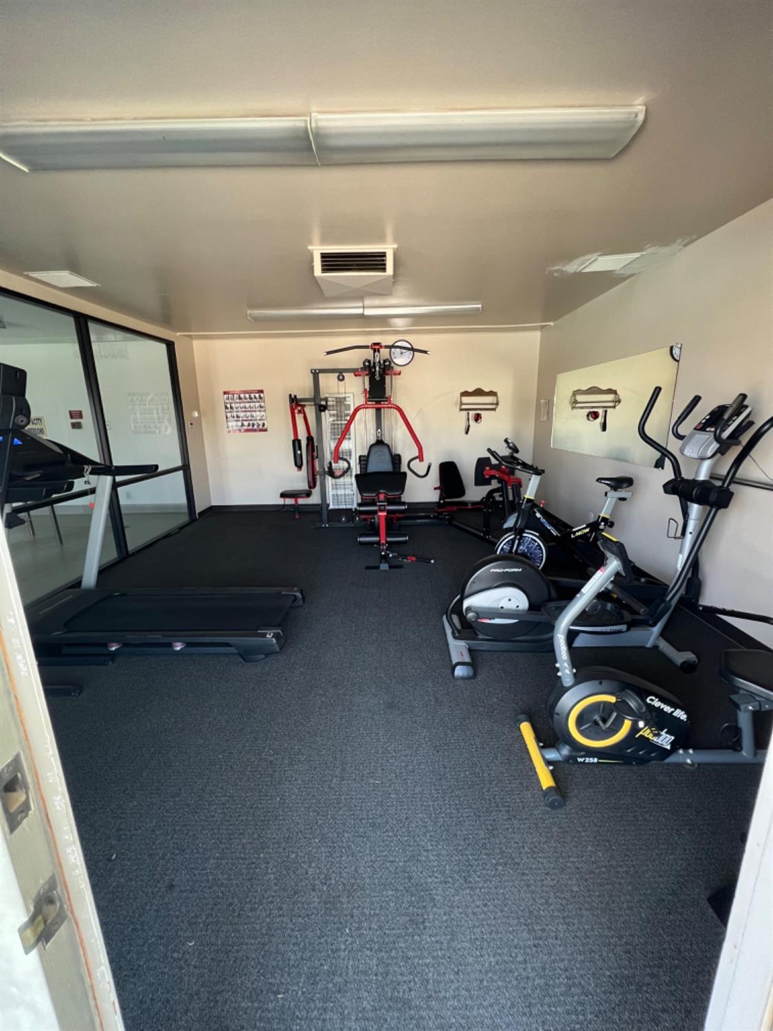 2706 W Ashlan Ave #25, Fresno, CA 93705