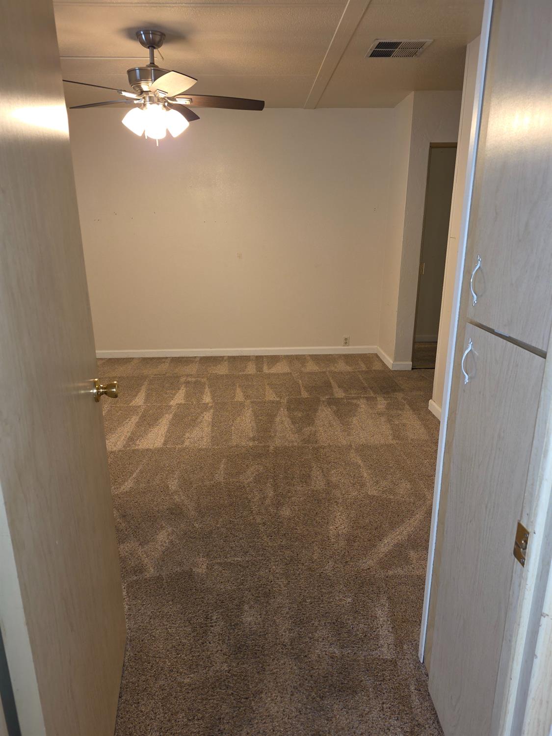 2706 W Ashlan Ave #25, Fresno, CA 93705