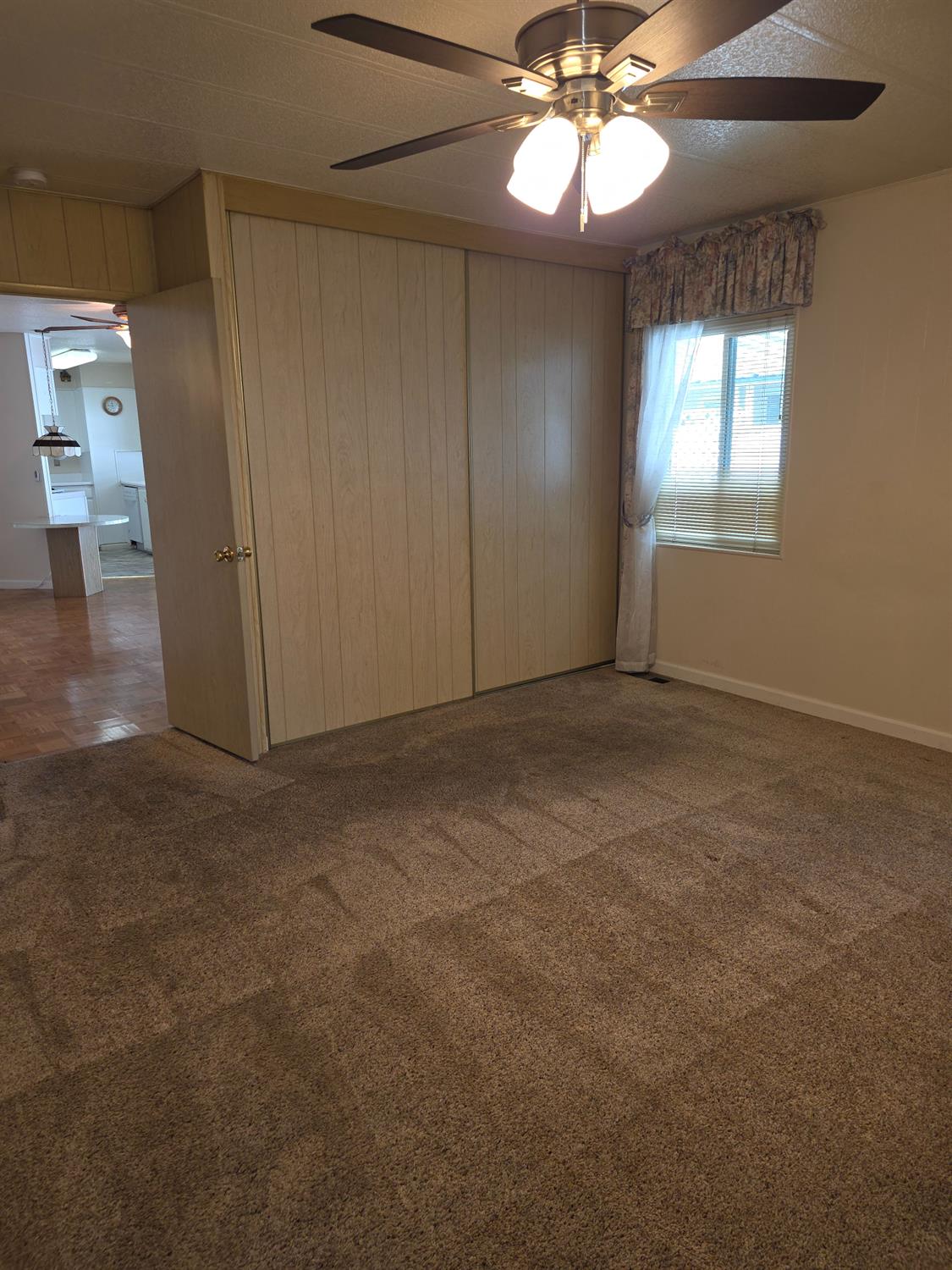 2706 W Ashlan Ave #25, Fresno, CA 93705