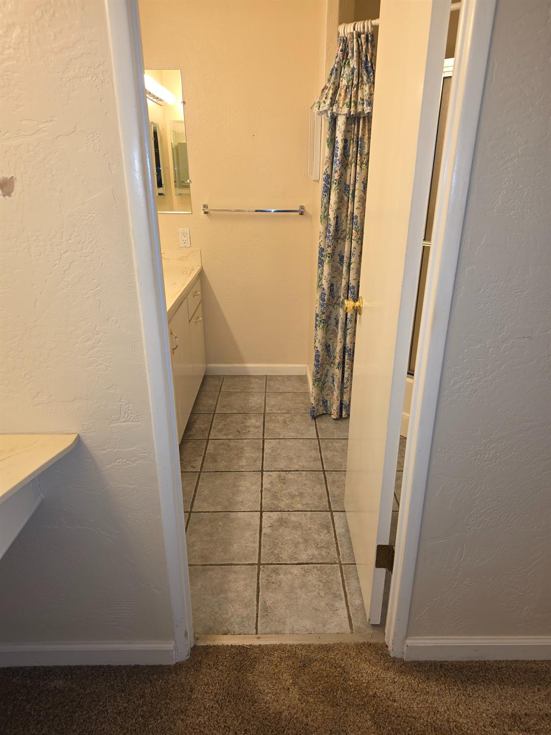 2706 W Ashlan Ave #25, Fresno, CA 93705