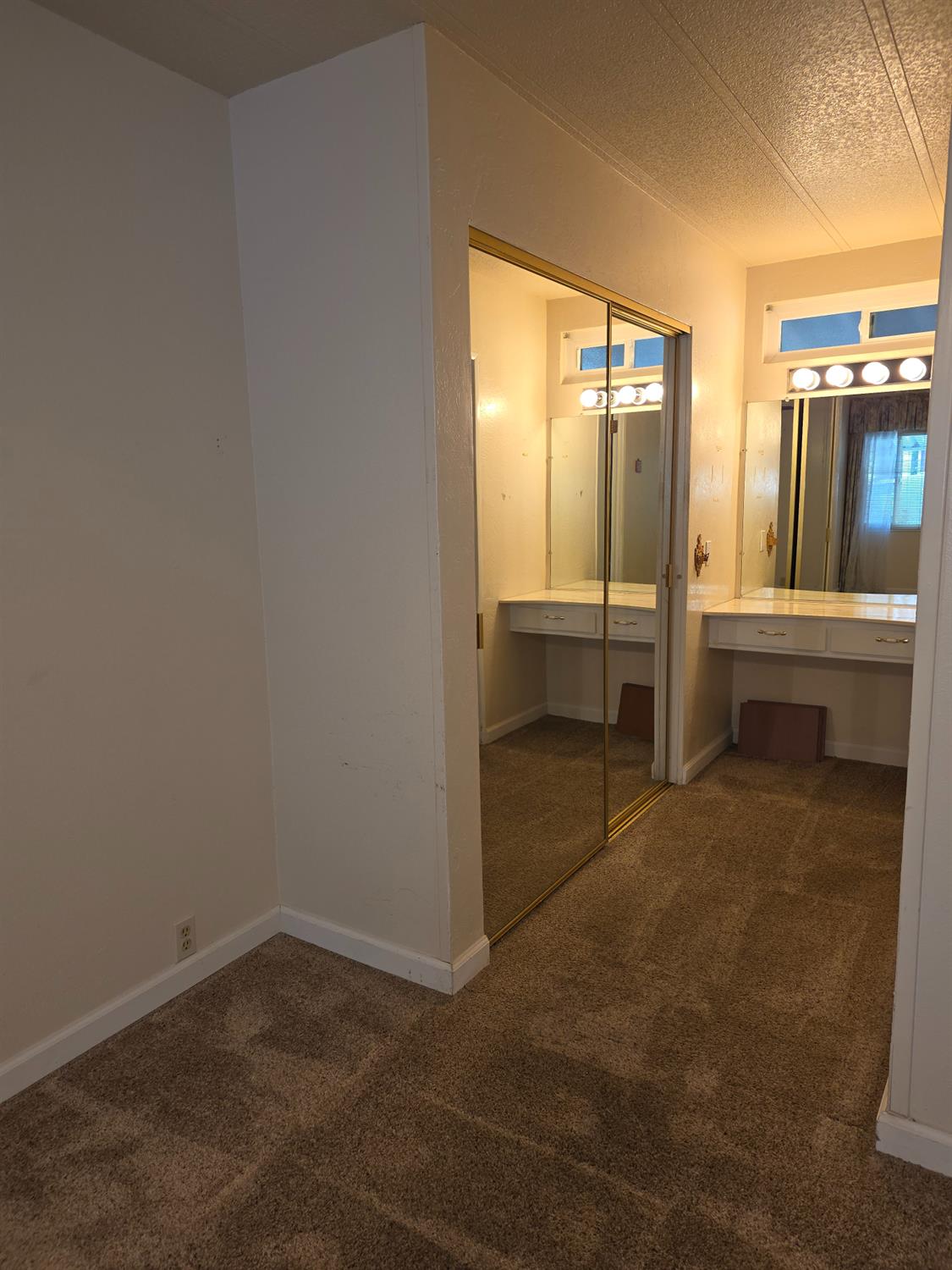 2706 W Ashlan Ave #25, Fresno, CA 93705