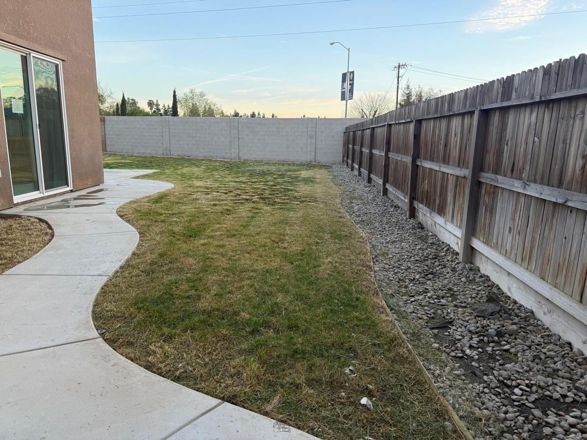 2415 Explorador Dr, Merced, CA 95340