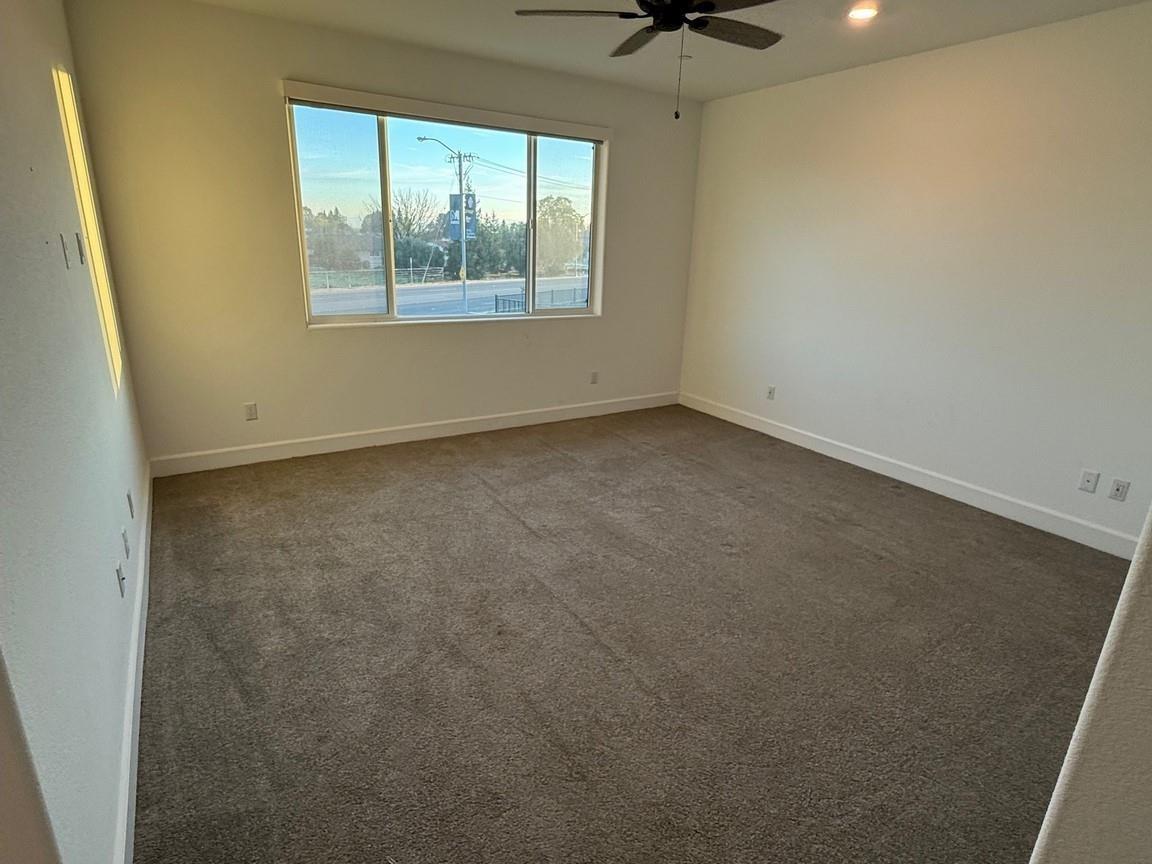 2415 Explorador Dr, Merced, CA 95340