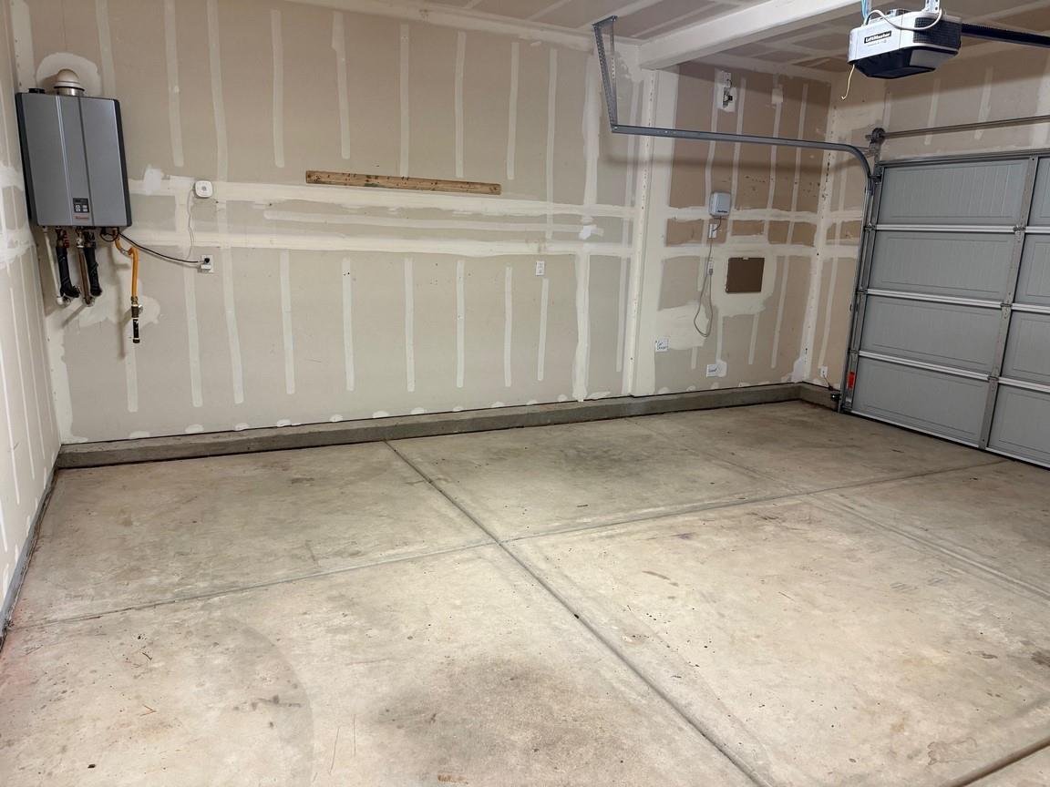 2415 Explorador Dr, Merced, CA 95340