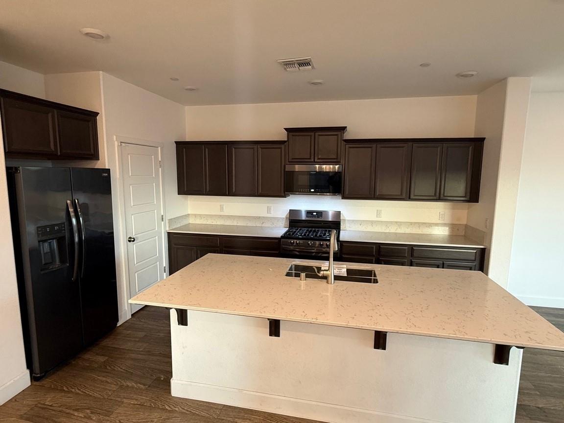 2415 Explorador Dr, Merced, CA 95340