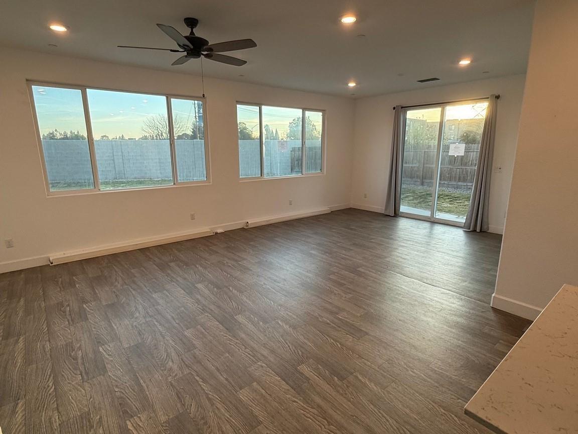 2415 Explorador Dr, Merced, CA 95340