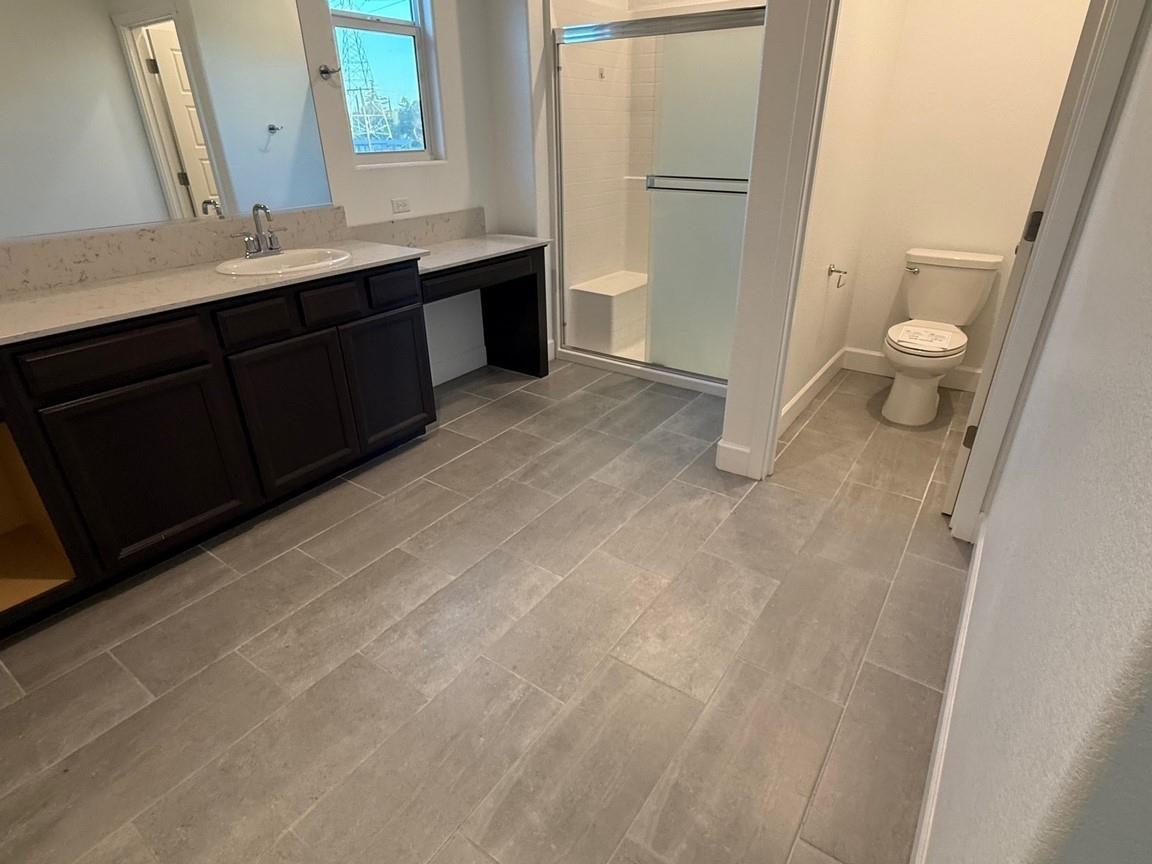 2415 Explorador Dr, Merced, CA 95340