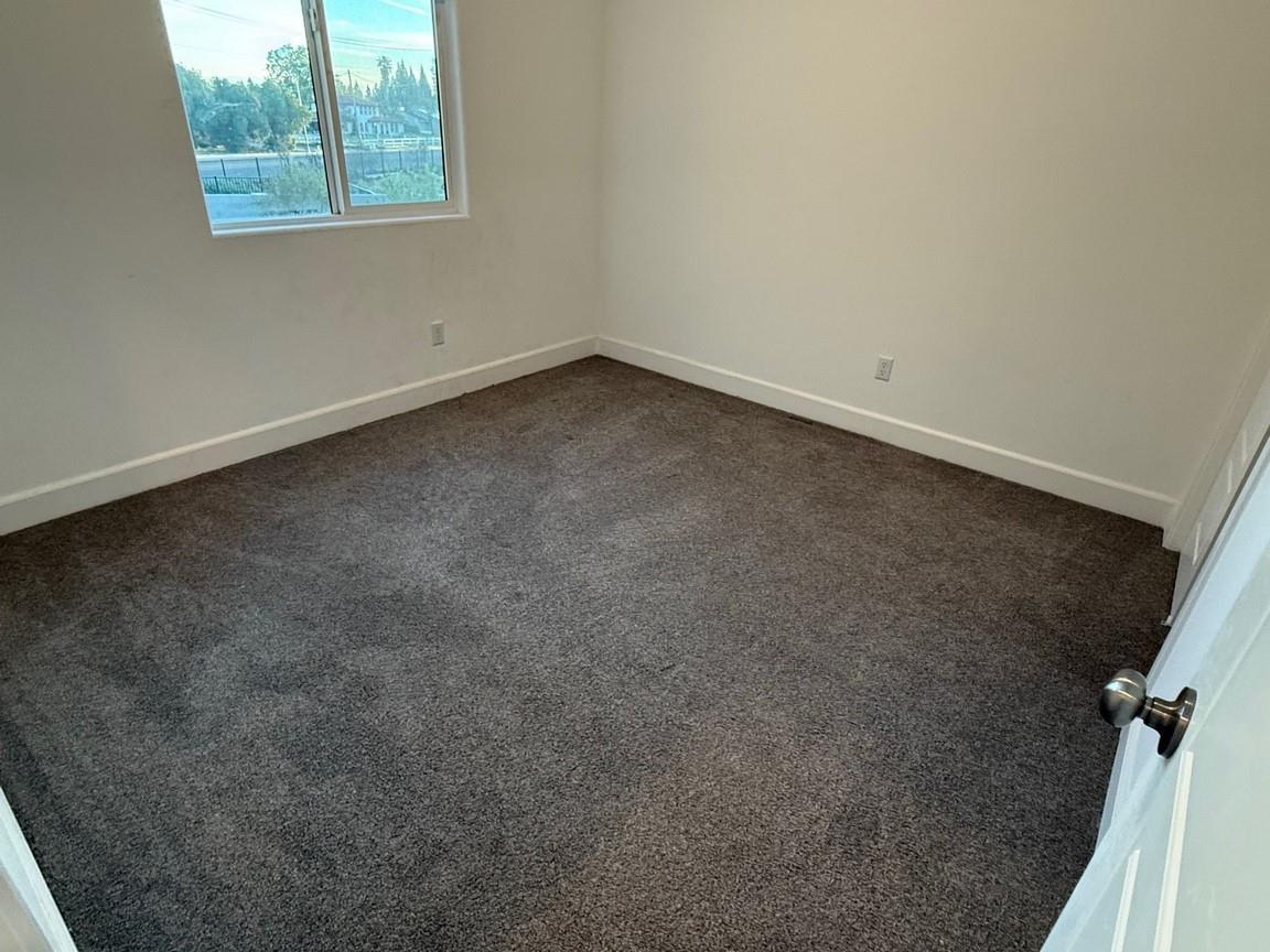 2415 Explorador Dr, Merced, CA 95340