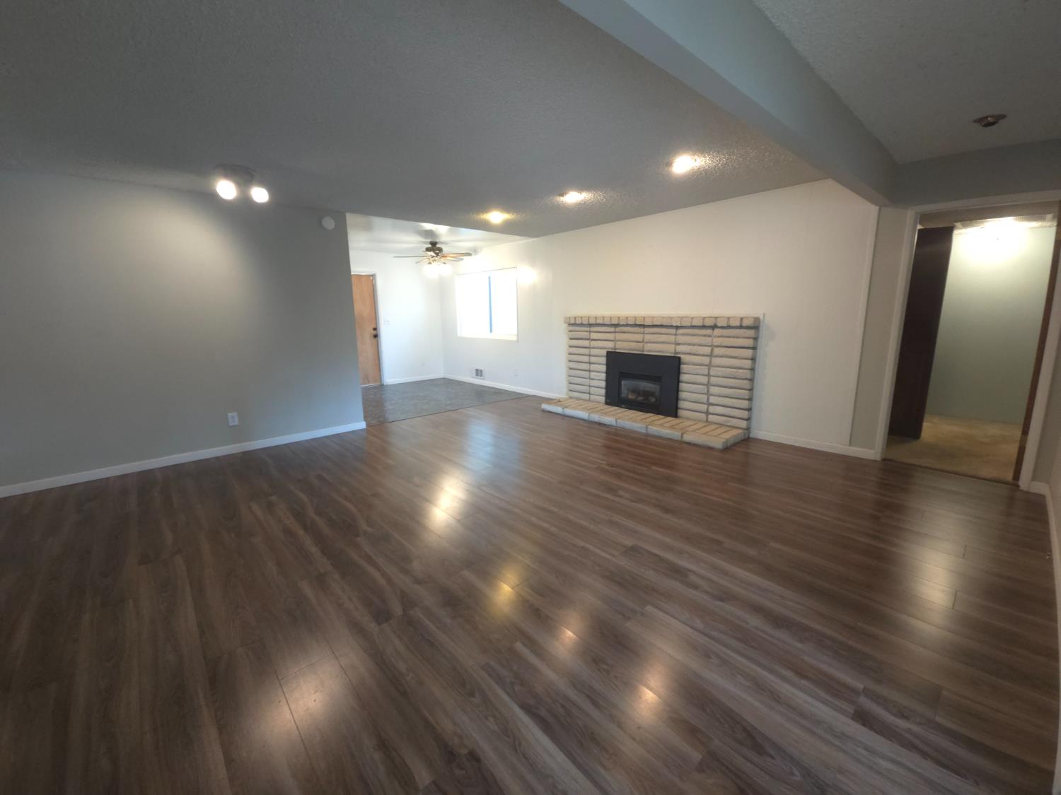 1601 Jacquelyn Way, Modesto, CA 95355