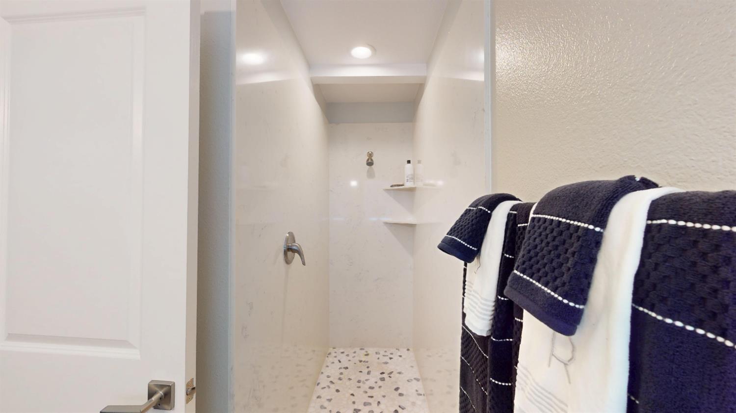 3912 Carver, Modesto, CA 95356