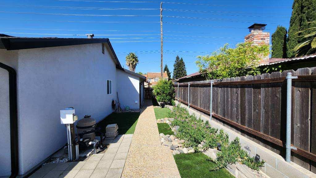 3912 Carver, Modesto, CA 95356