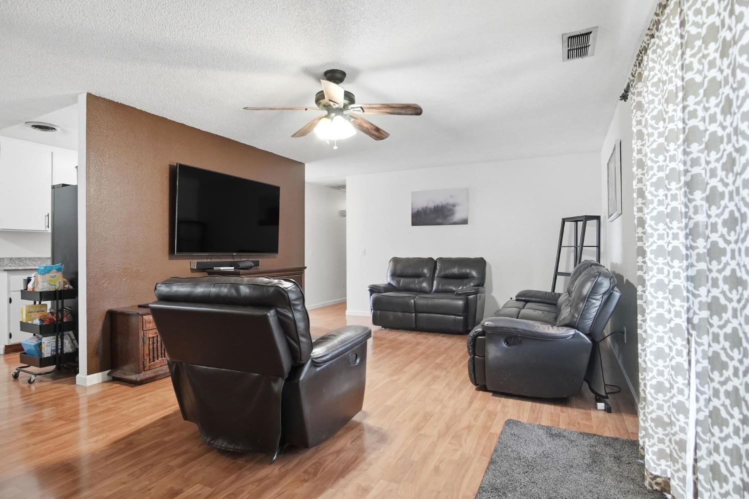 2005 ROTH Ct, Turlock, CA 95380