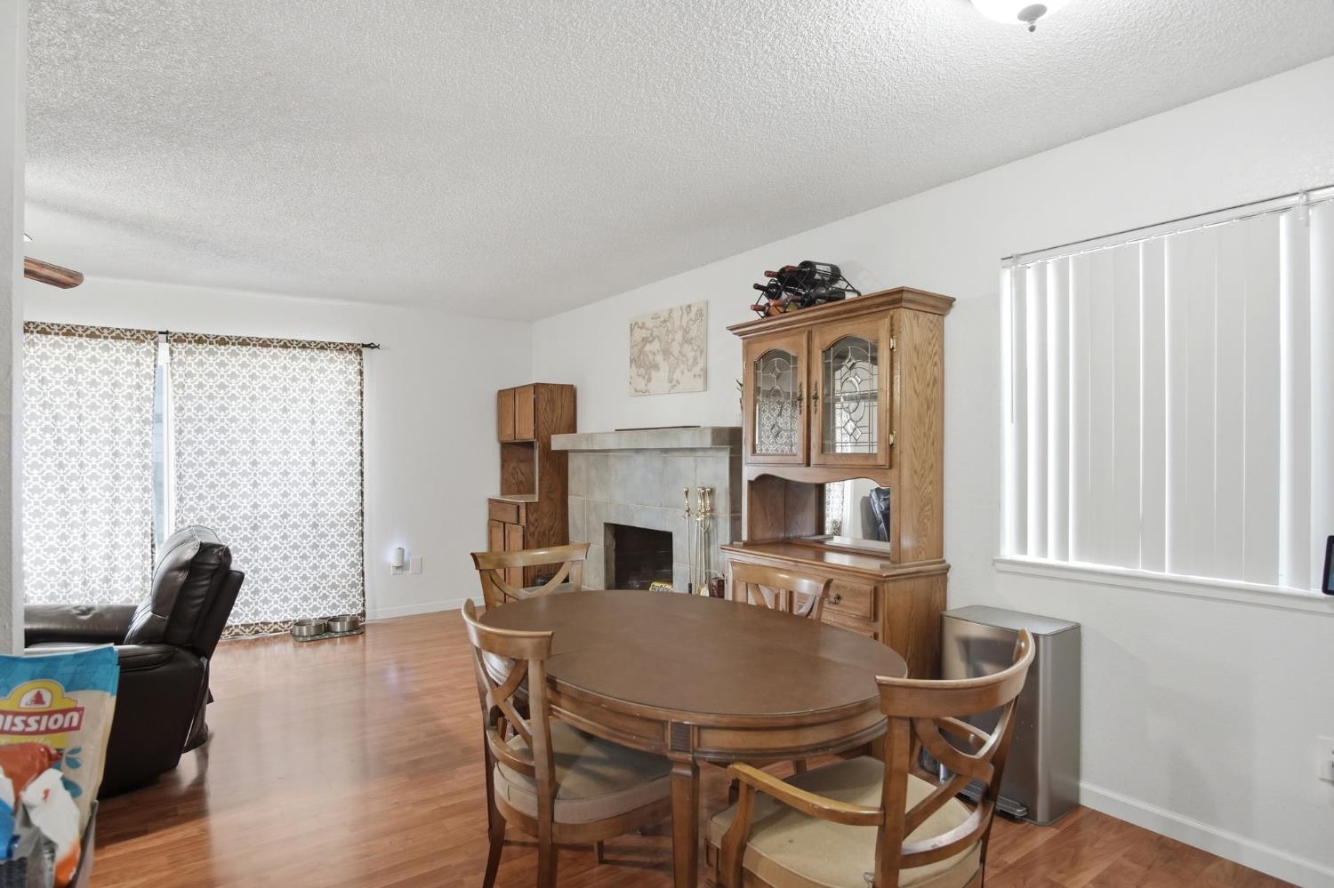 2005 ROTH Ct, Turlock, CA 95380