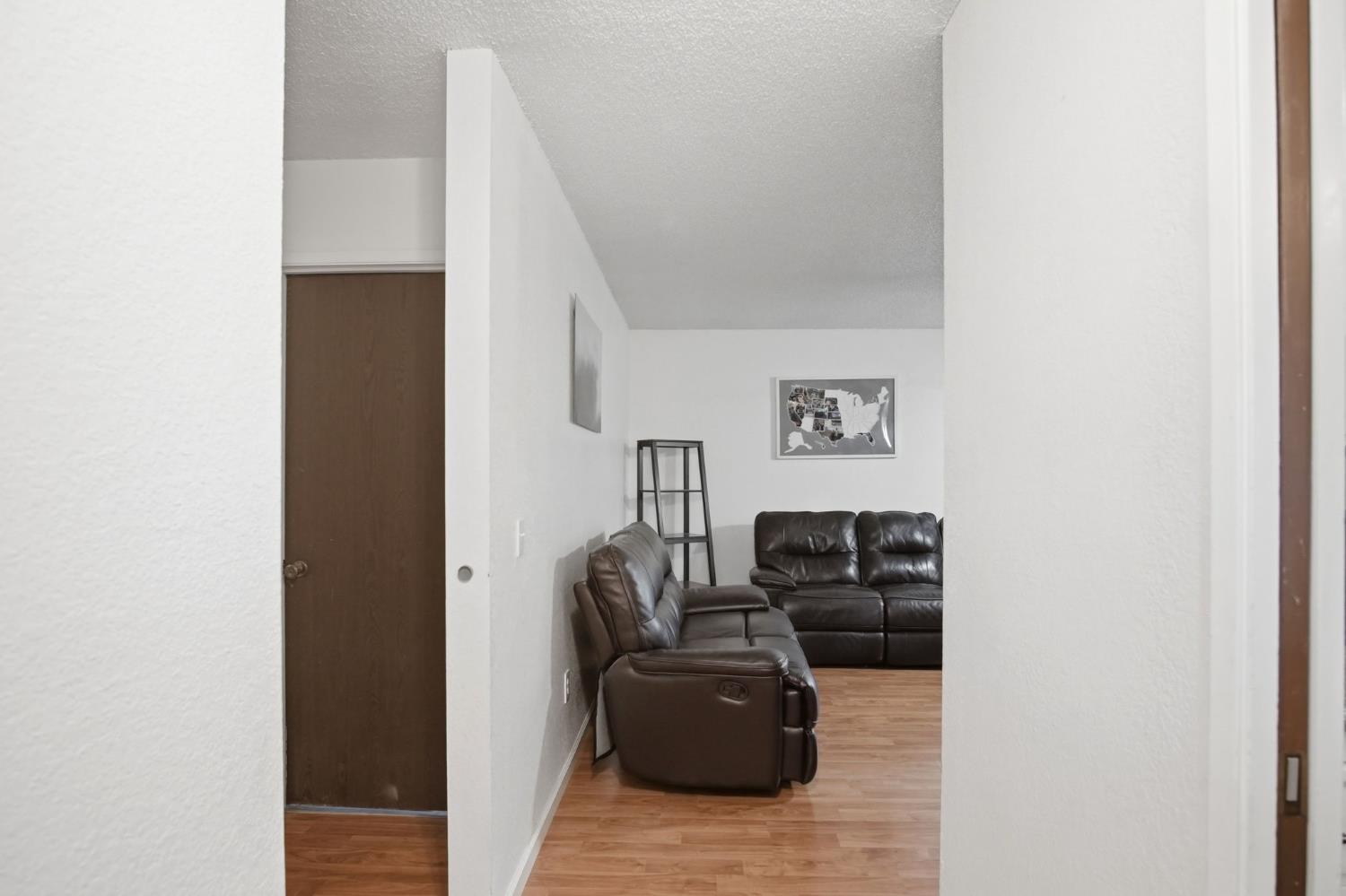 2005 ROTH Ct, Turlock, CA 95380