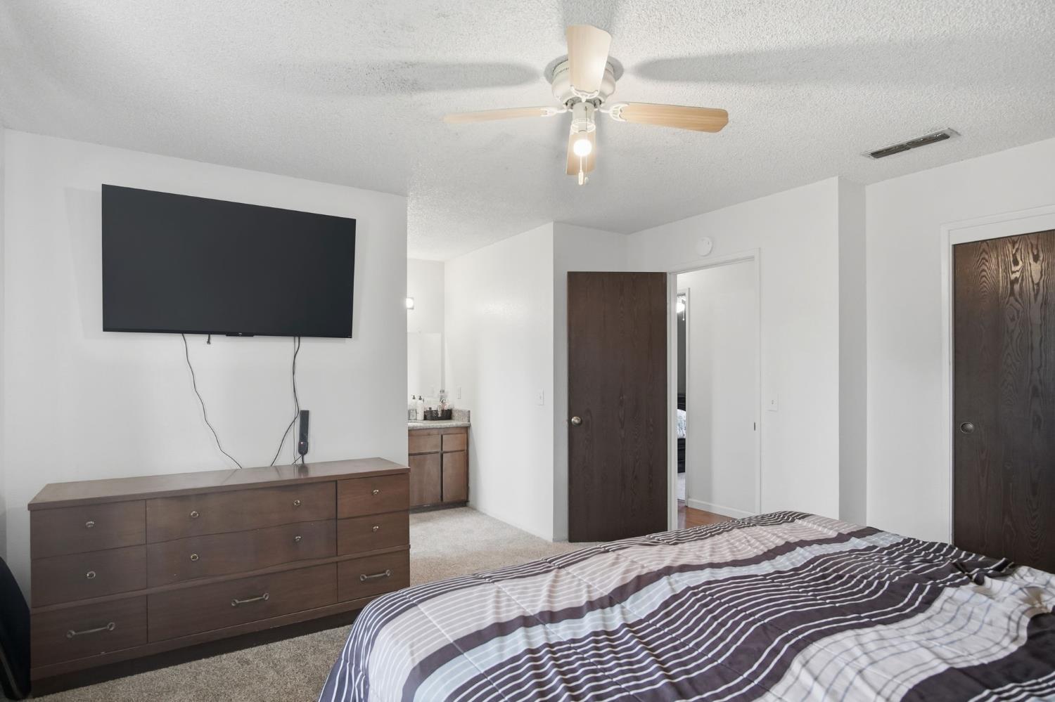 2005 ROTH Ct, Turlock, CA 95380