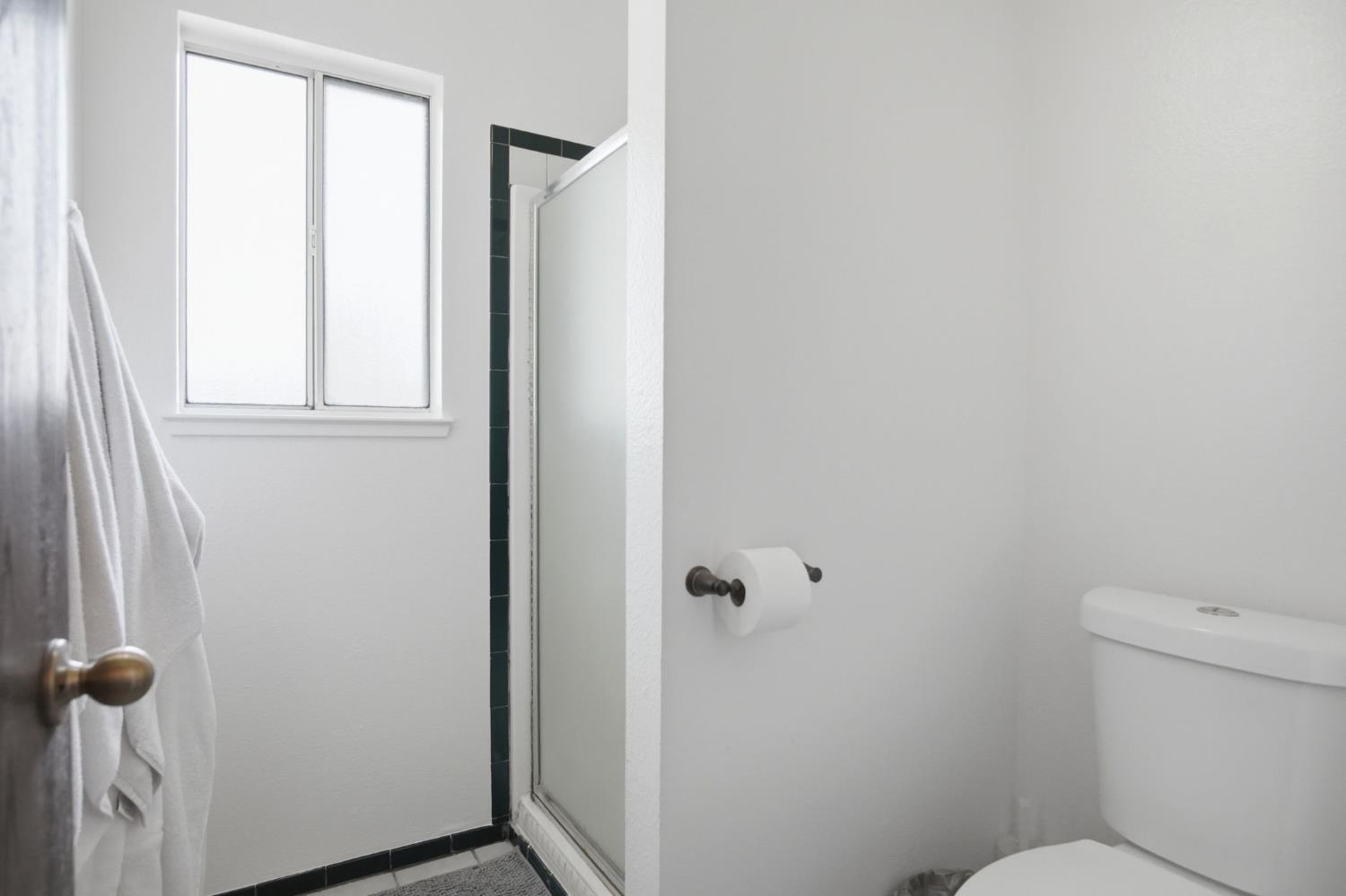 2005 ROTH Ct, Turlock, CA 95380