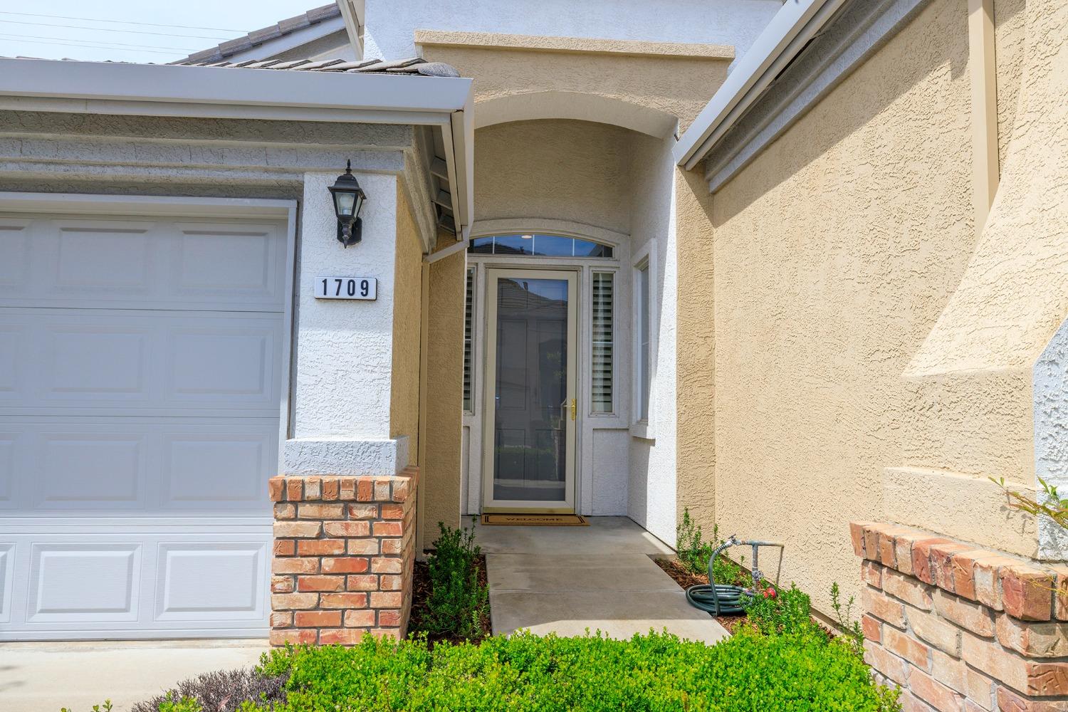 1709 Seven Falls, Modesto, CA 95355