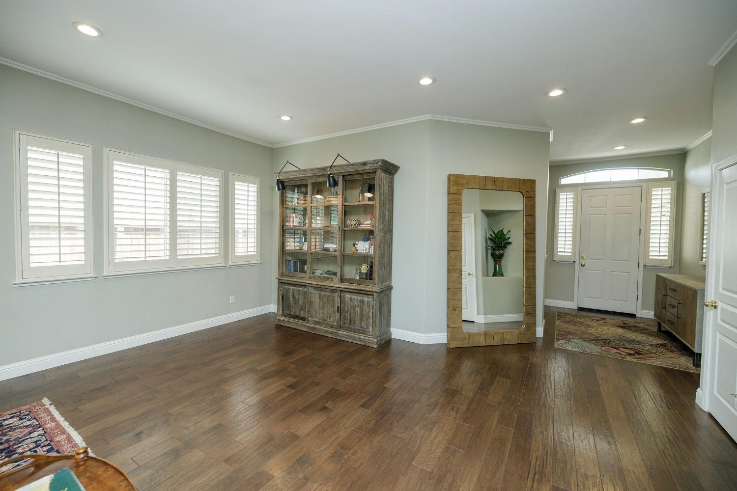 1709 Seven Falls, Modesto, CA 95355