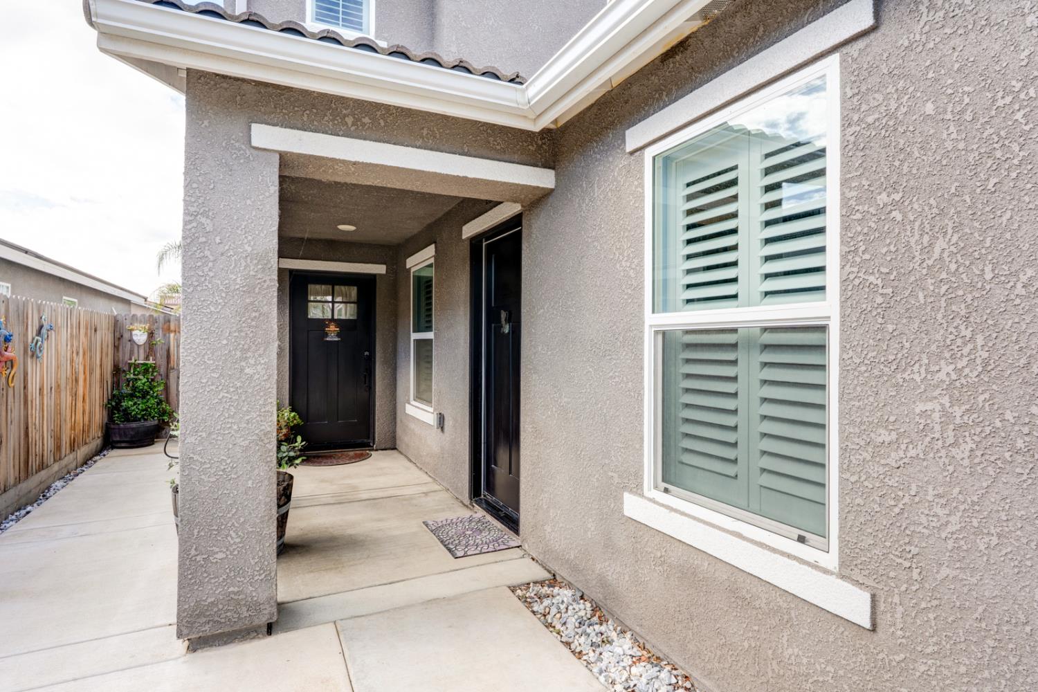 409 Sansoni St, Los Banos, CA 93635