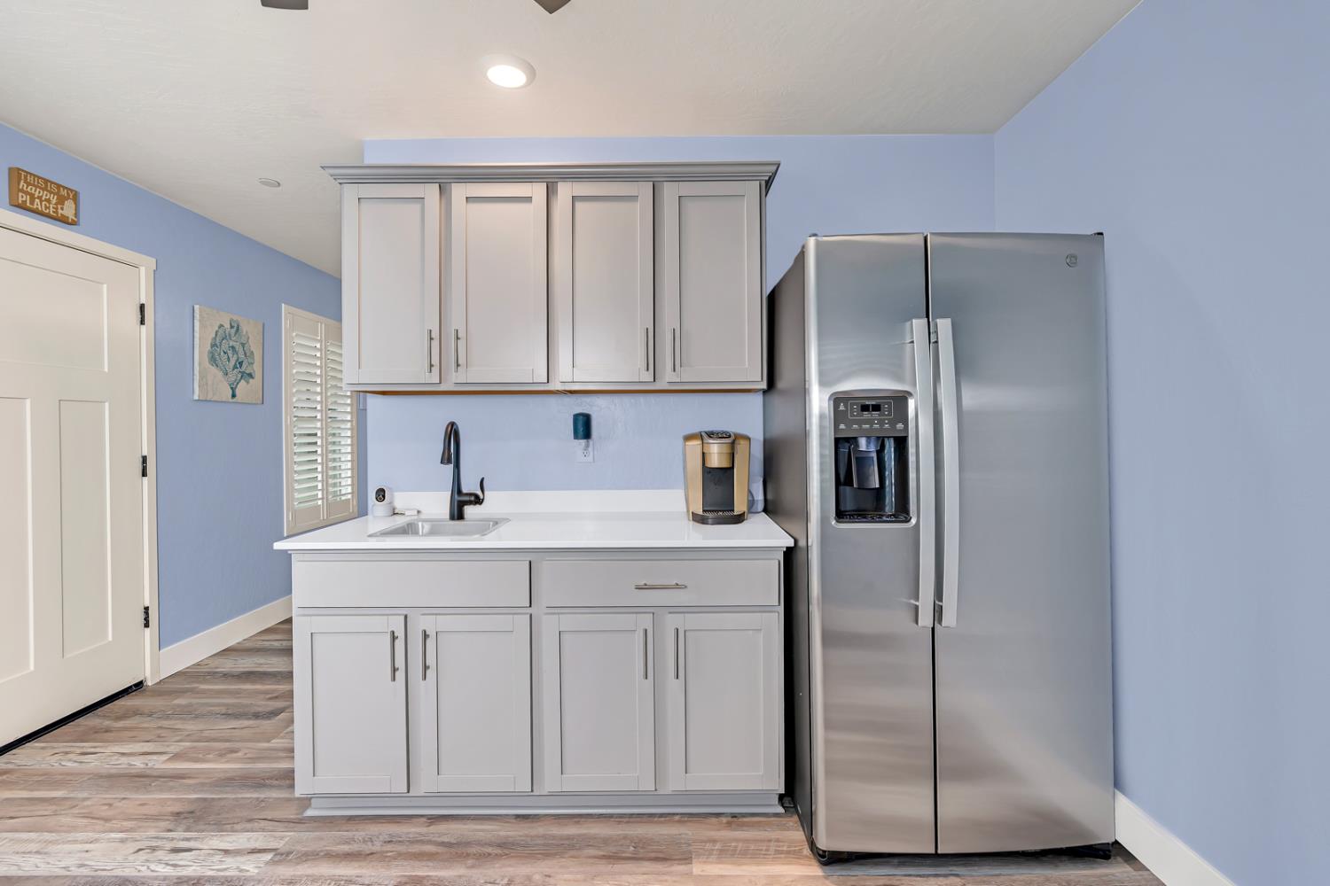 409 Sansoni St, Los Banos, CA 93635