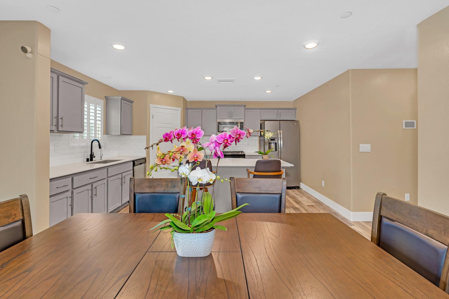 409 Sansoni St, Los Banos, CA 93635