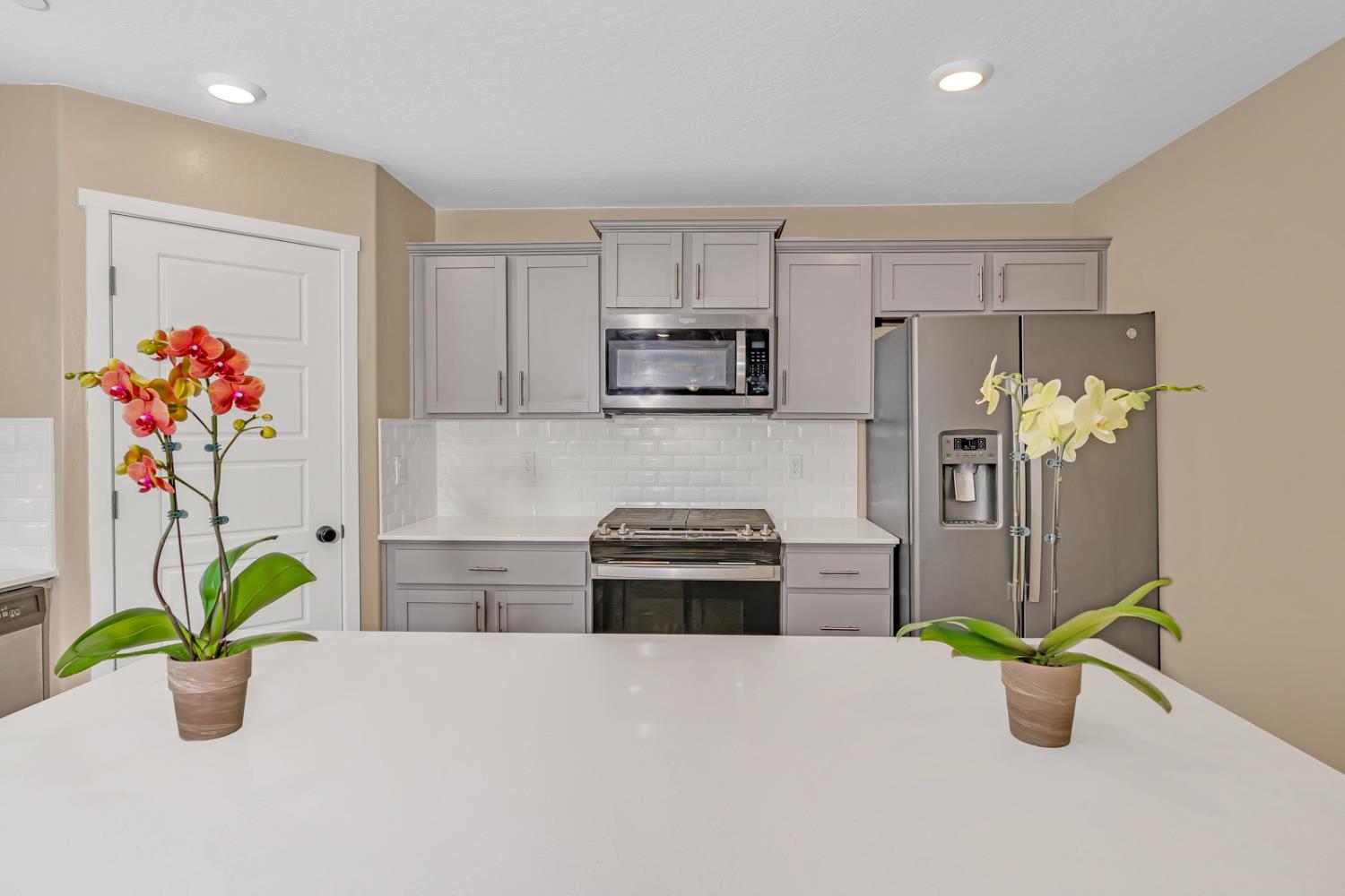 409 Sansoni St, Los Banos, CA 93635