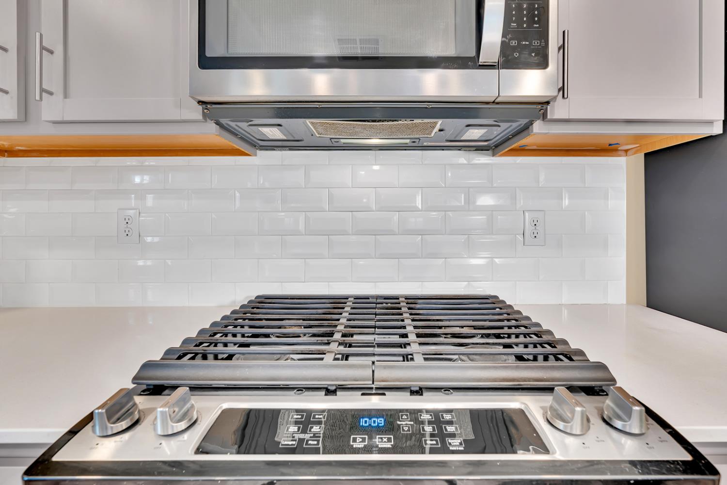 409 Sansoni St, Los Banos, CA 93635