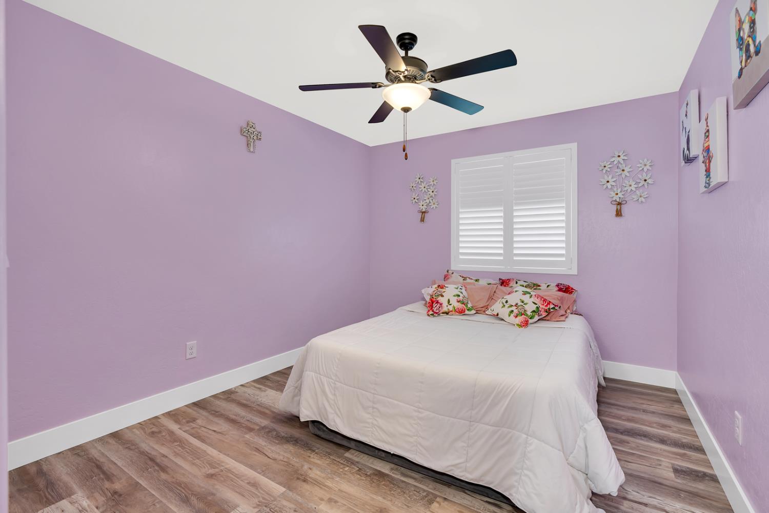 409 Sansoni St, Los Banos, CA 93635