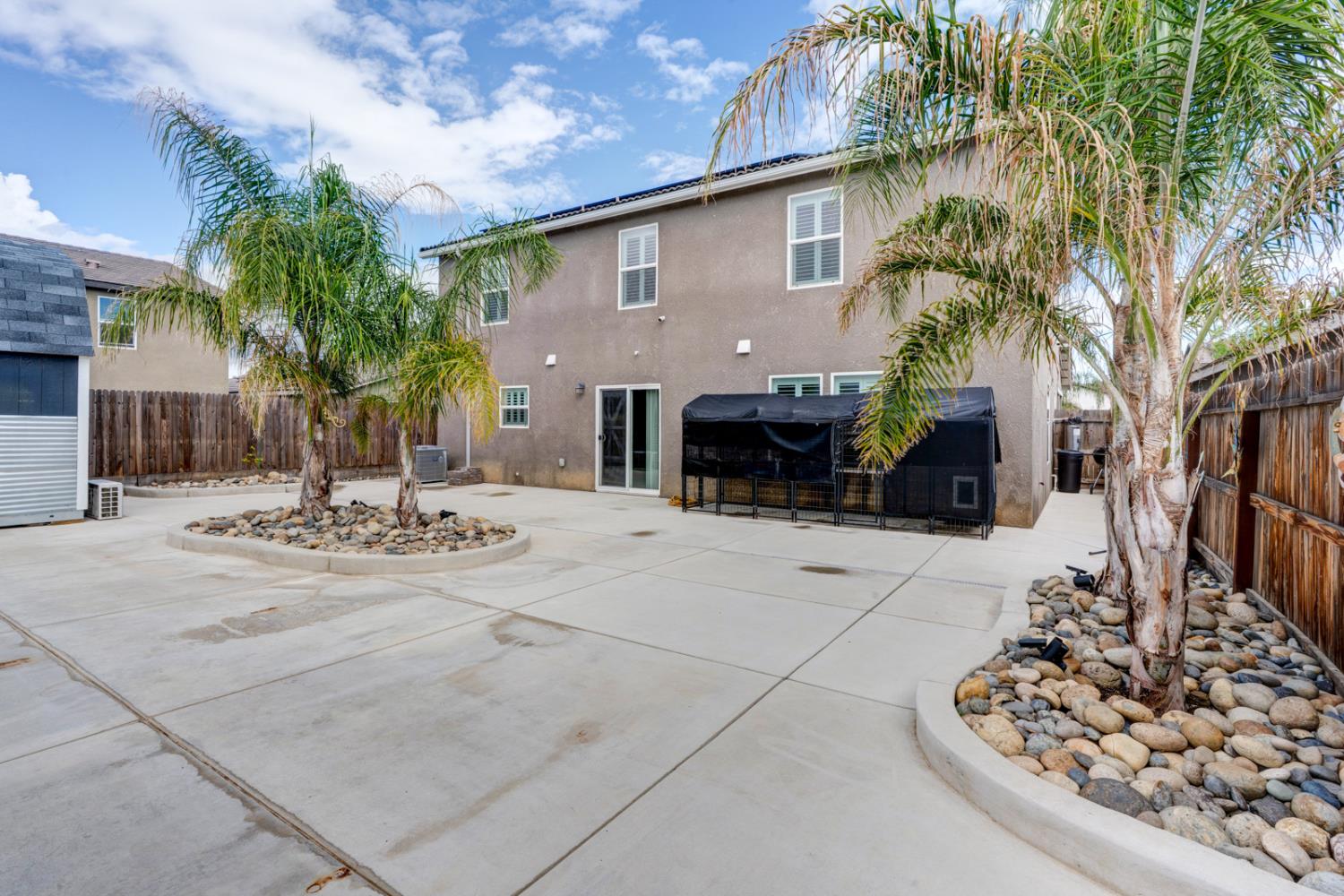 409 Sansoni St, Los Banos, CA 93635