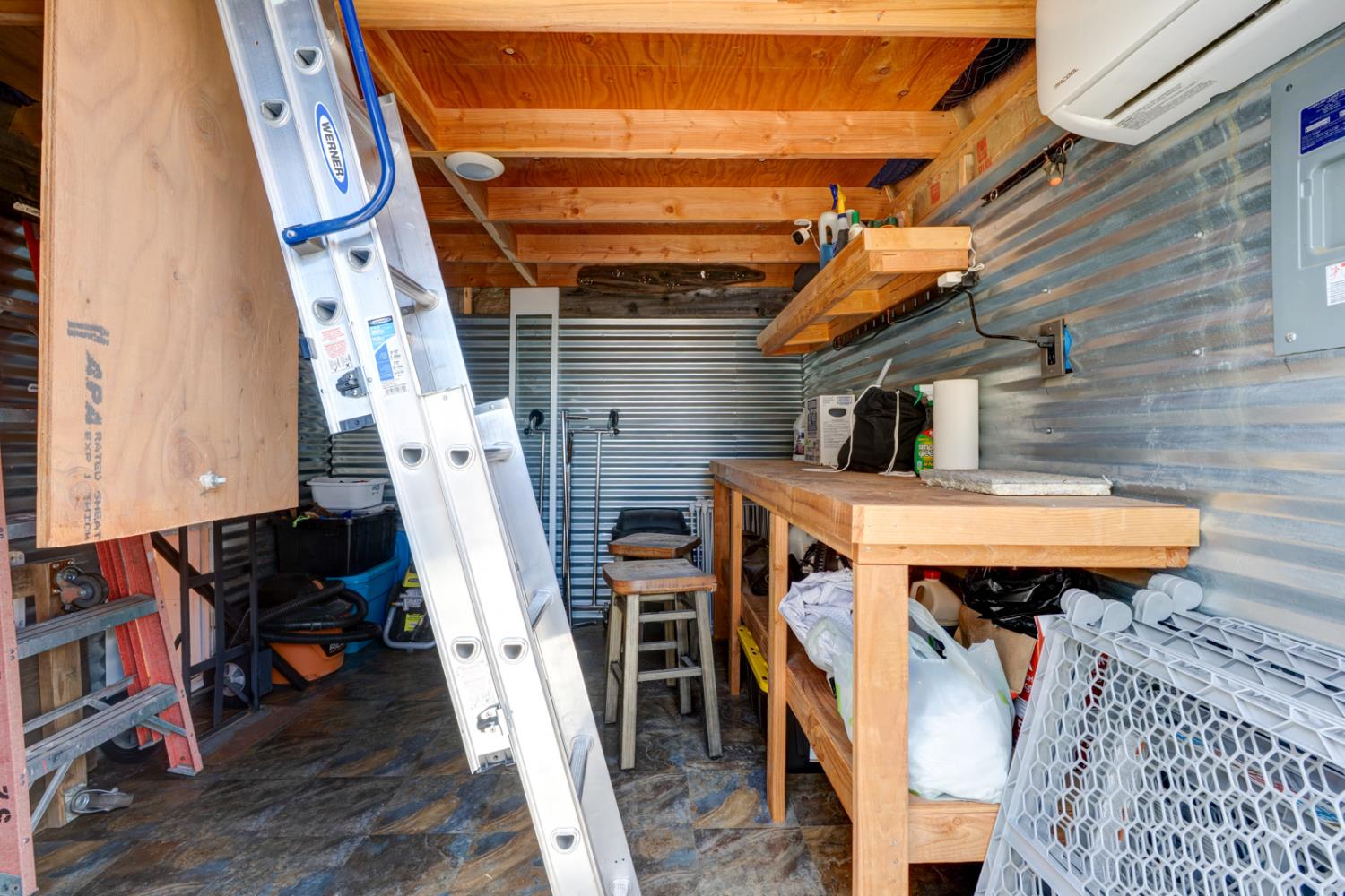 409 Sansoni St, Los Banos, CA 93635