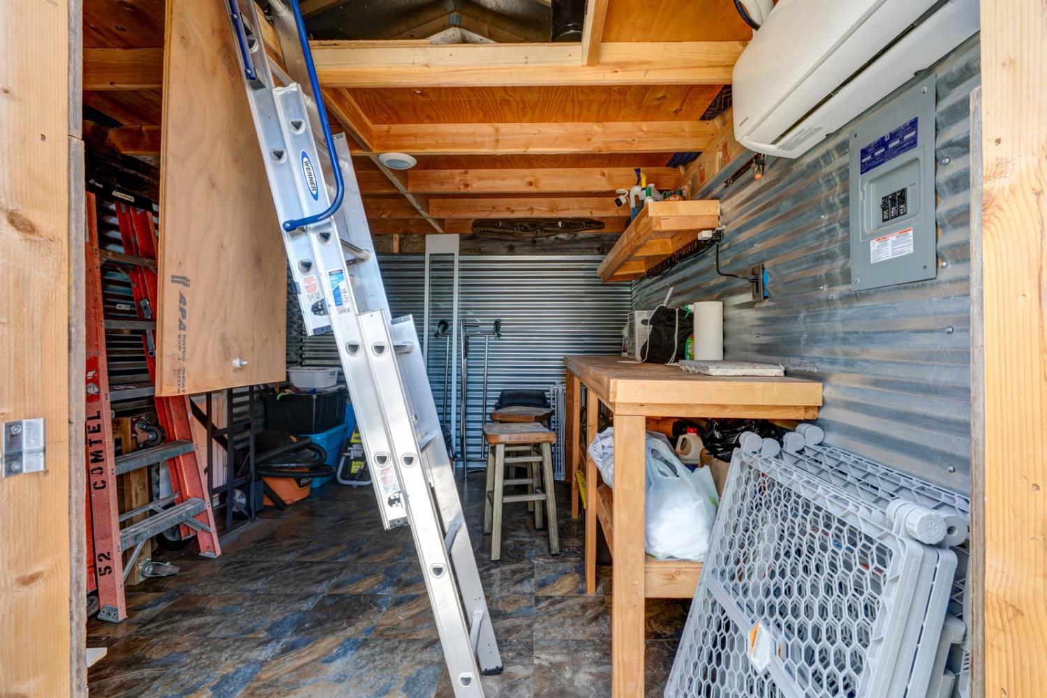 409 Sansoni St, Los Banos, CA 93635