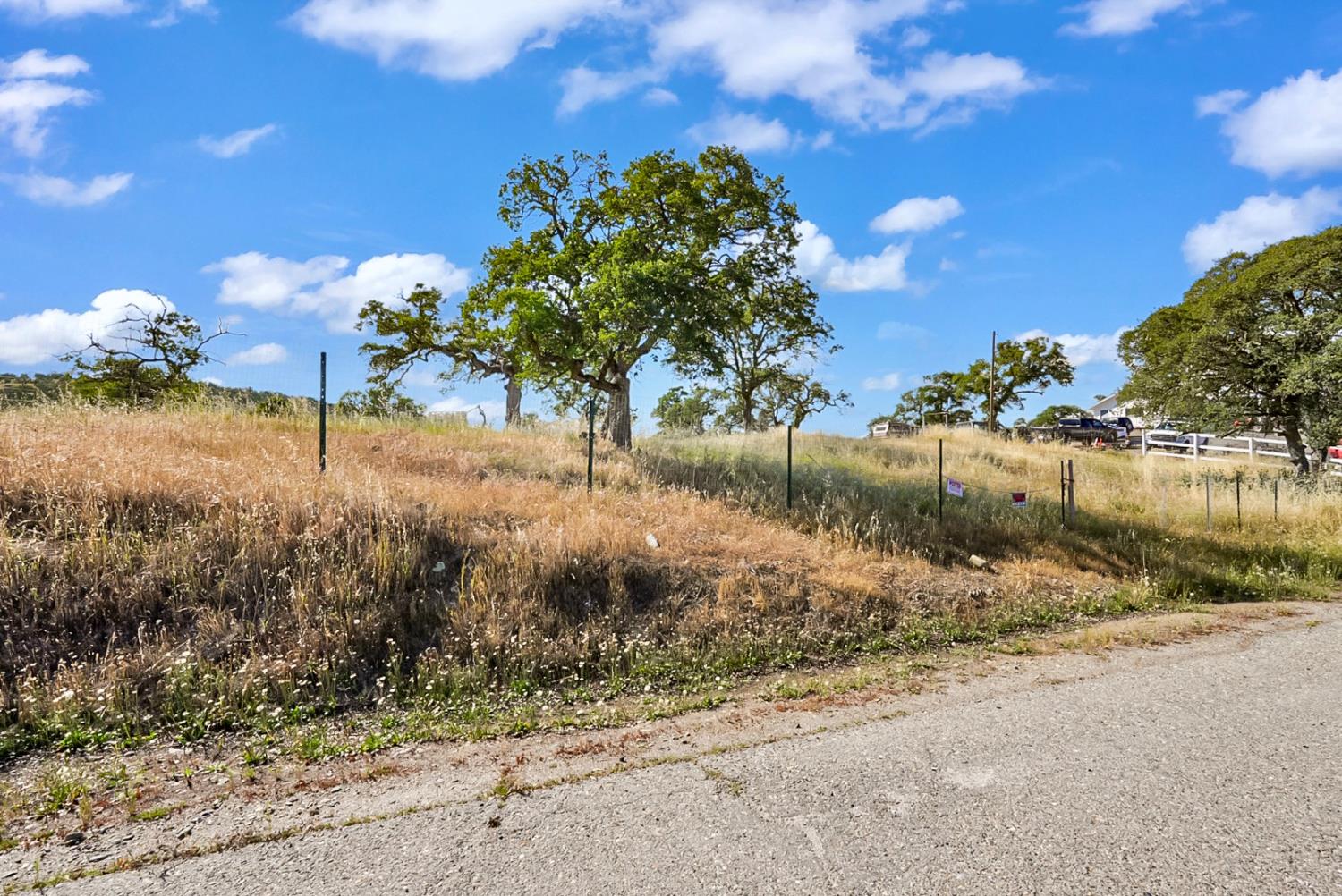 2480 Medina Ct, La Grange, CA 95329