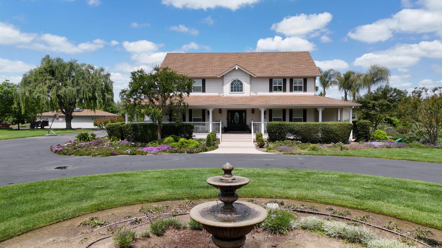 1415 St Francis Ave, Modesto, CA 95356