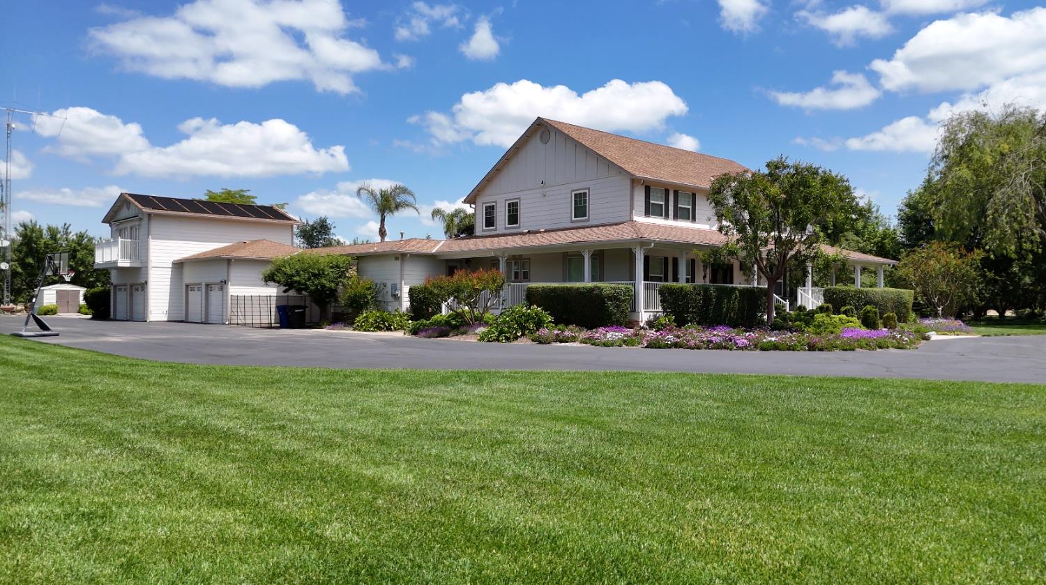 1415 St Francis Ave, Modesto, CA 95356