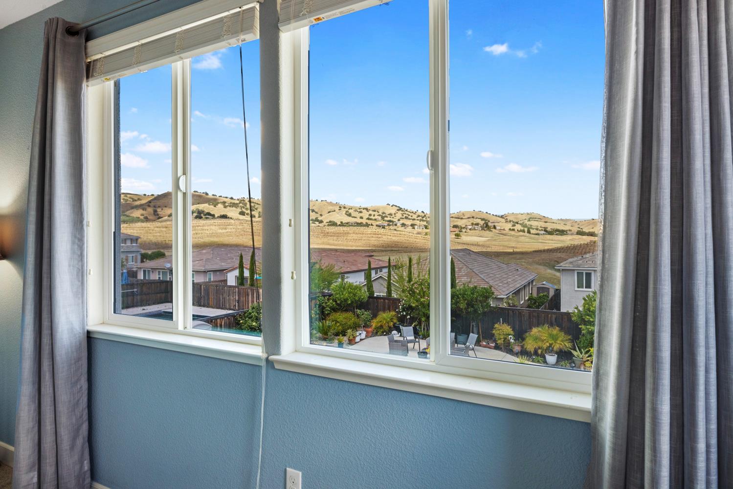 9629 Cabernet Ct, Patterson, CA 95363