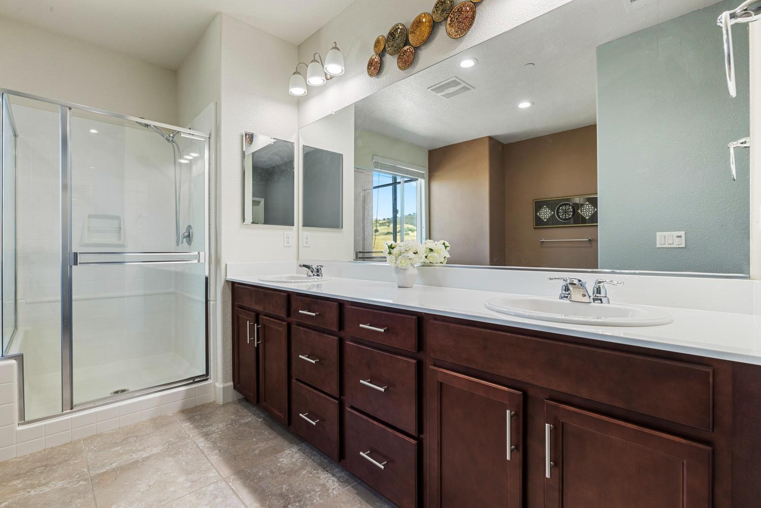 9629 Cabernet Ct, Patterson, CA 95363