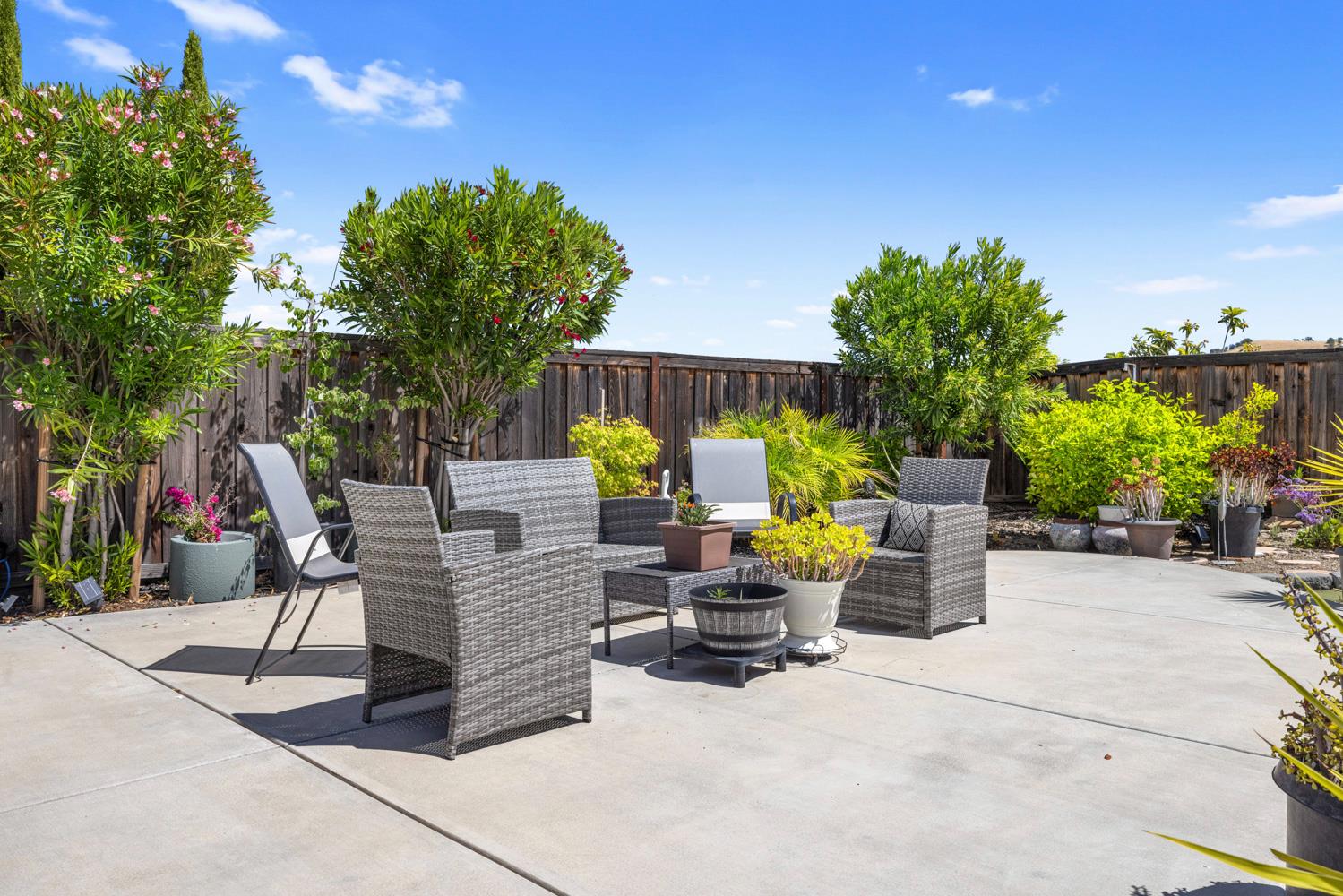 9629 Cabernet Ct, Patterson, CA 95363