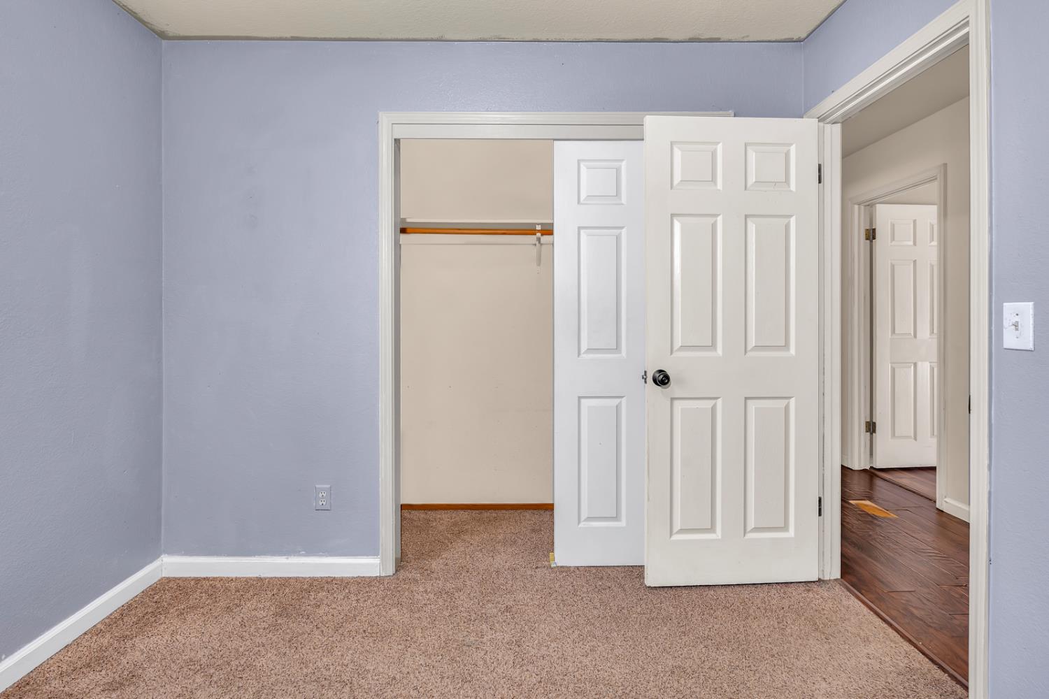 110 2nd St, Los Banos, CA 93635