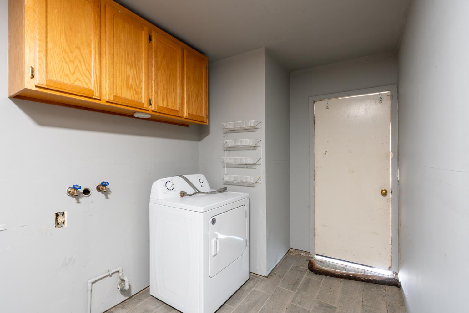 110 2nd St, Los Banos, CA 93635