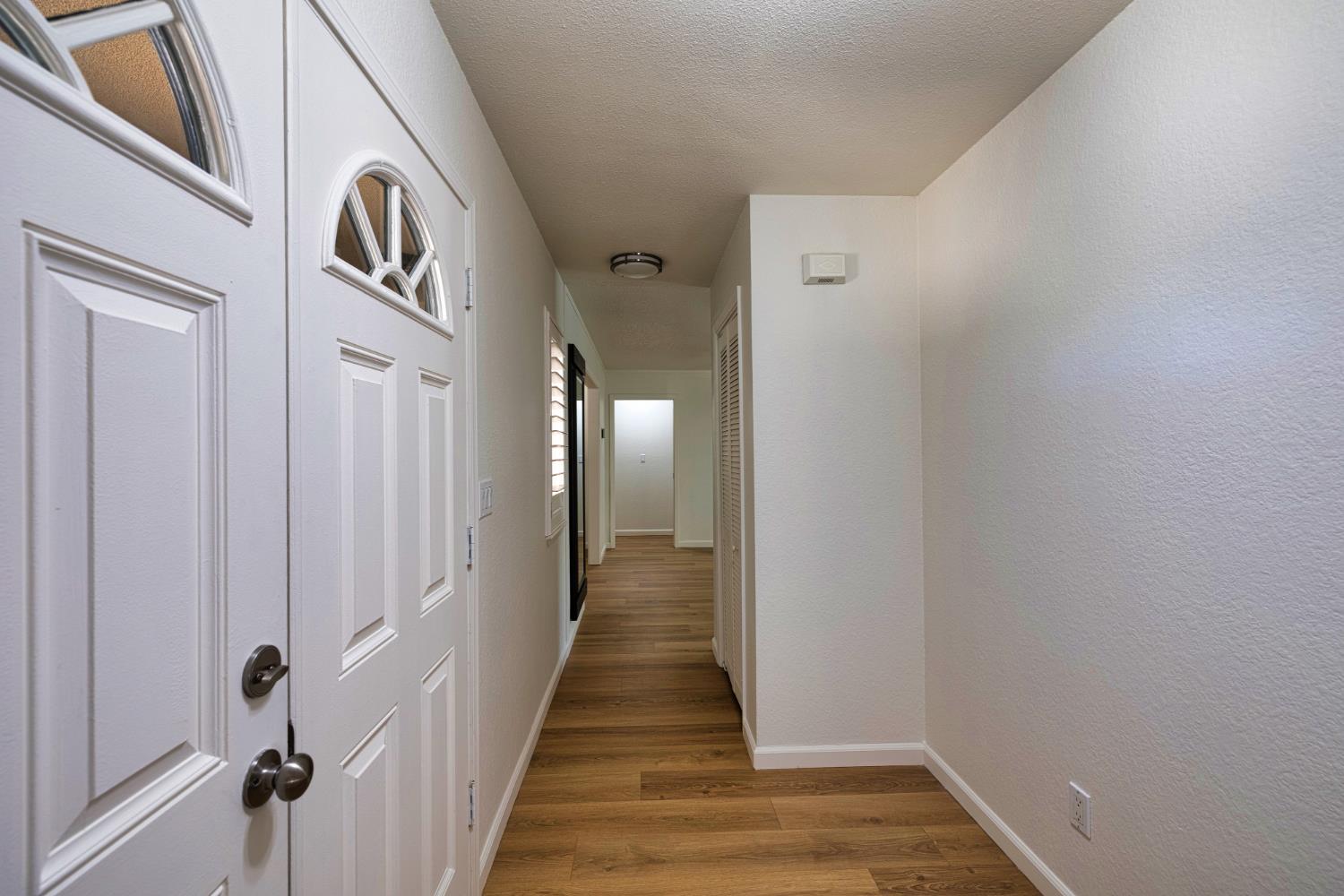 2613 S Surrey Ave, Modesto, CA 95355