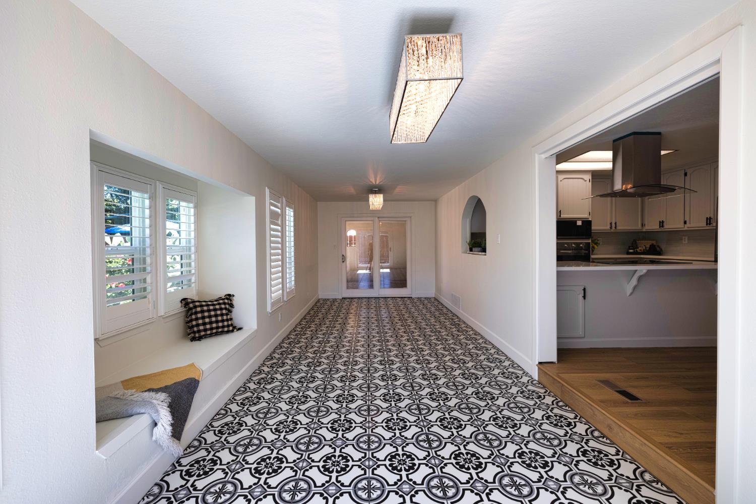 2613 S Surrey Ave, Modesto, CA 95355