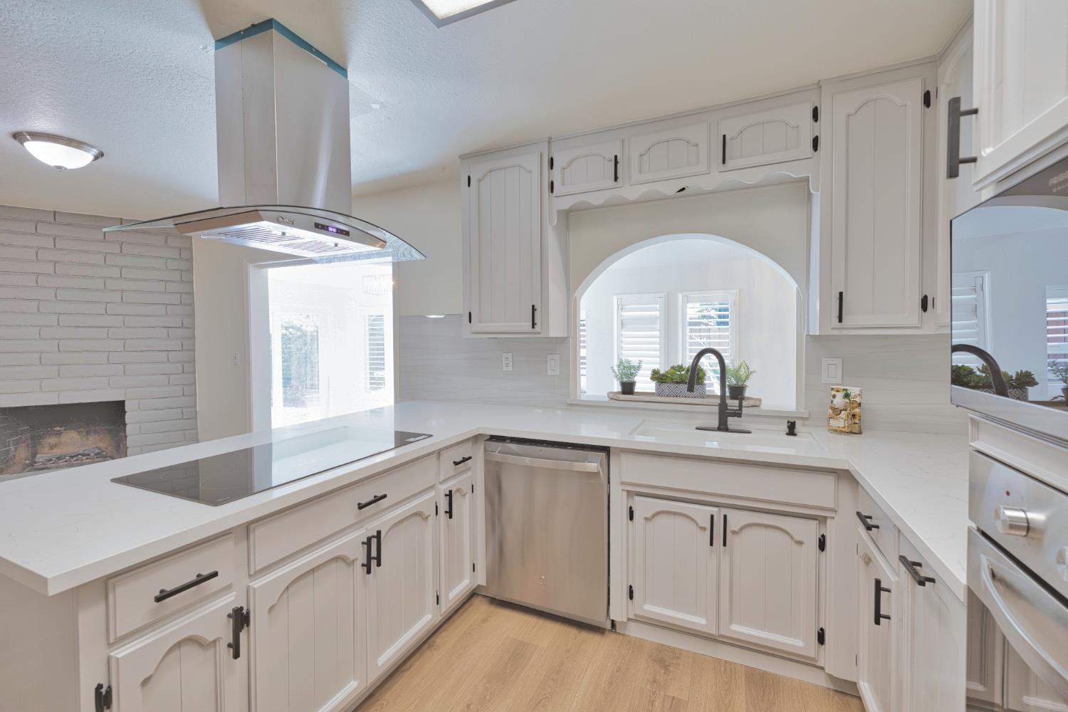 2613 S Surrey Ave, Modesto, CA 95355