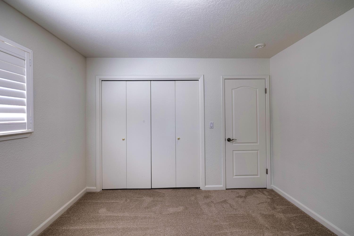 2613 S Surrey Ave, Modesto, CA 95355