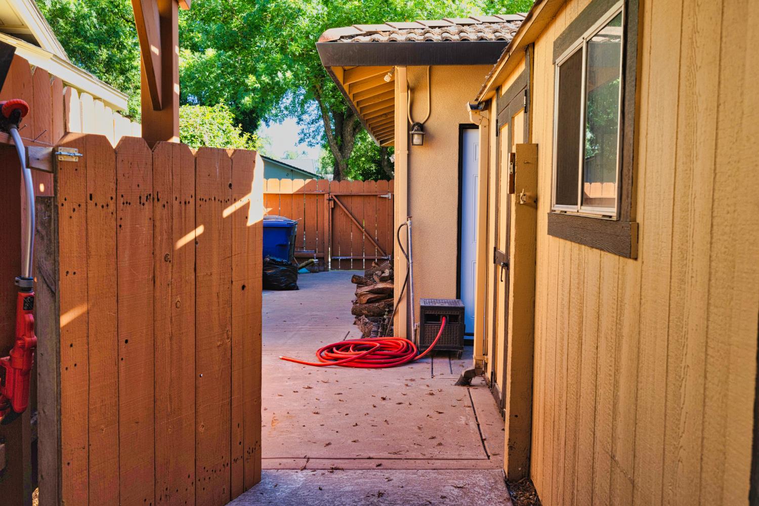 2613 S Surrey Ave, Modesto, CA 95355
