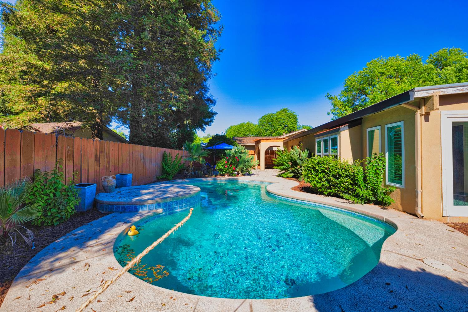 2613 S Surrey Ave, Modesto, CA 95355