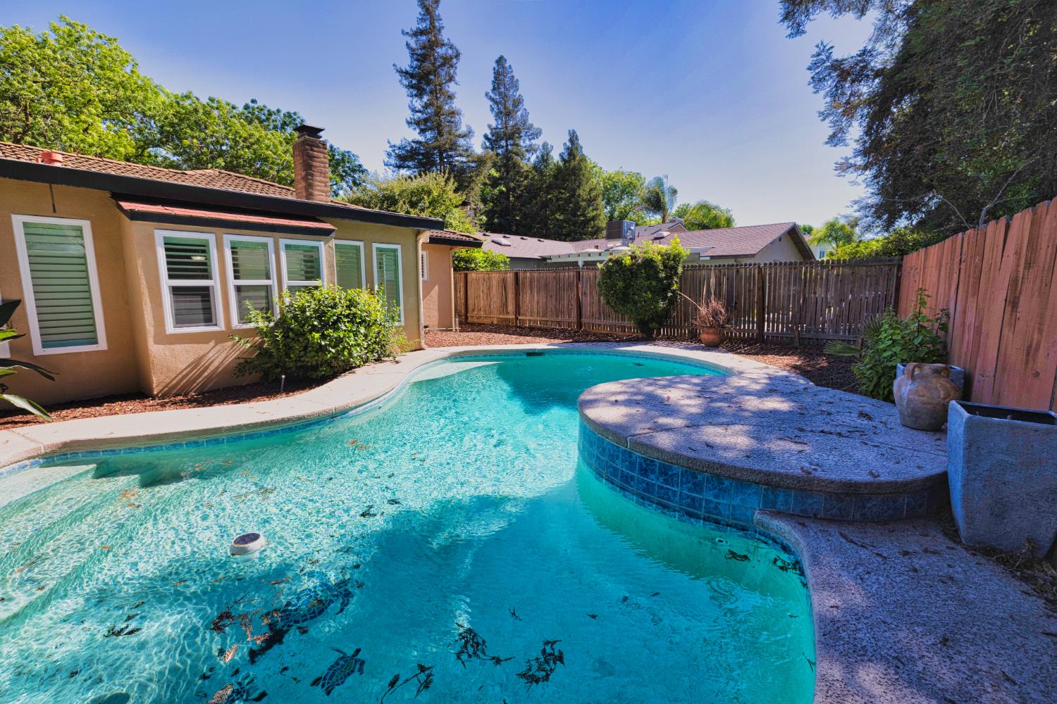 2613 S Surrey Ave, Modesto, CA 95355